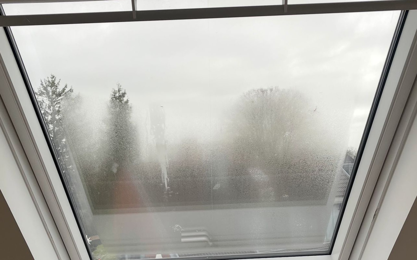 Fensterfront vor der Reinigung